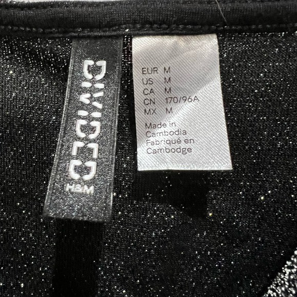 H & M Divided Womens Camisole M Silver Sparkly Crop Spaghetti Strap - Picture 2 of 4